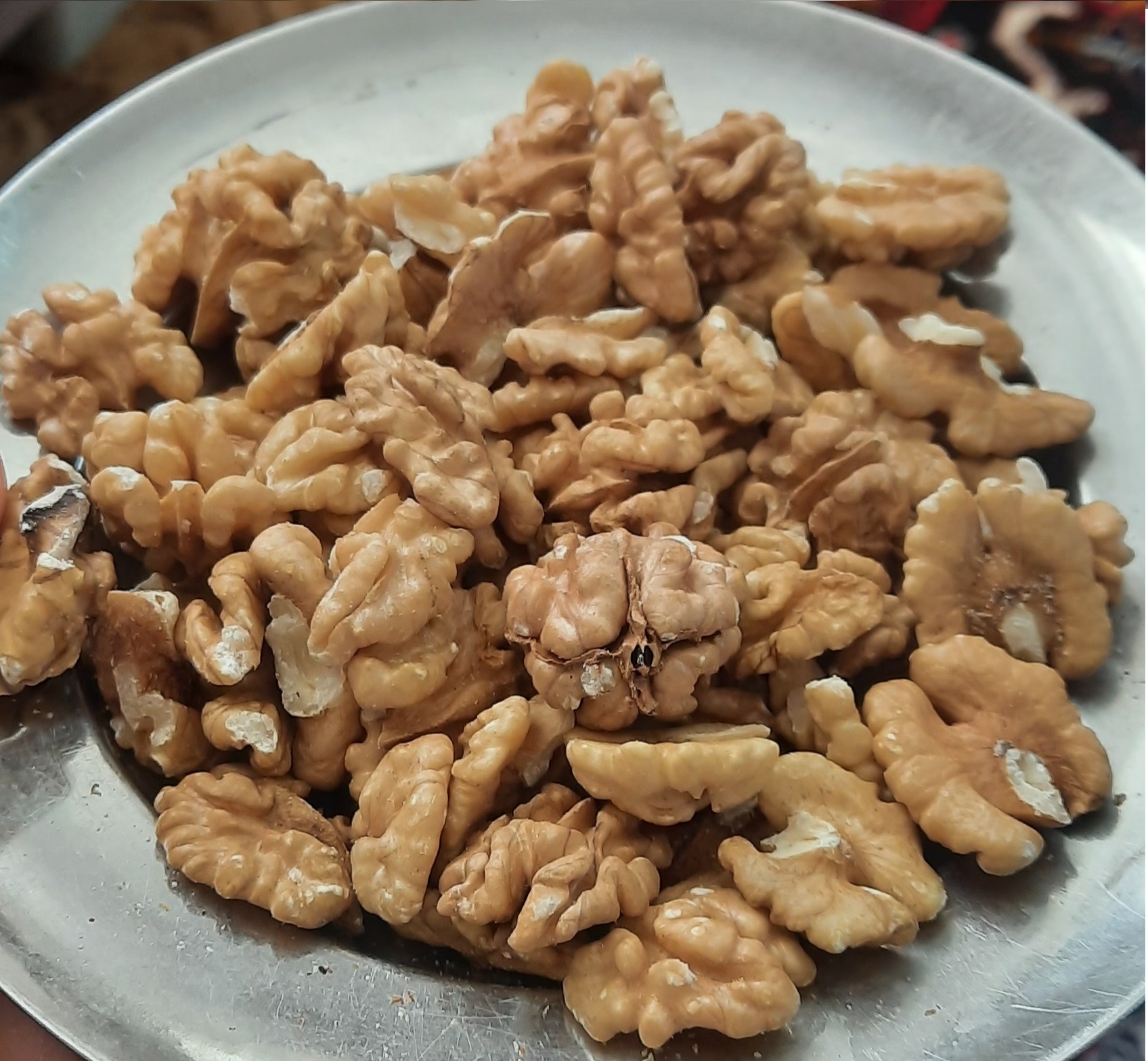 مغز گردوی درجه یک (بسیار روغنی و خوش طعم)